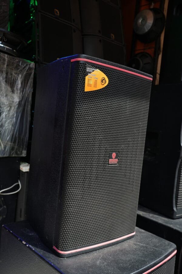 MAX 815 SPEAKER