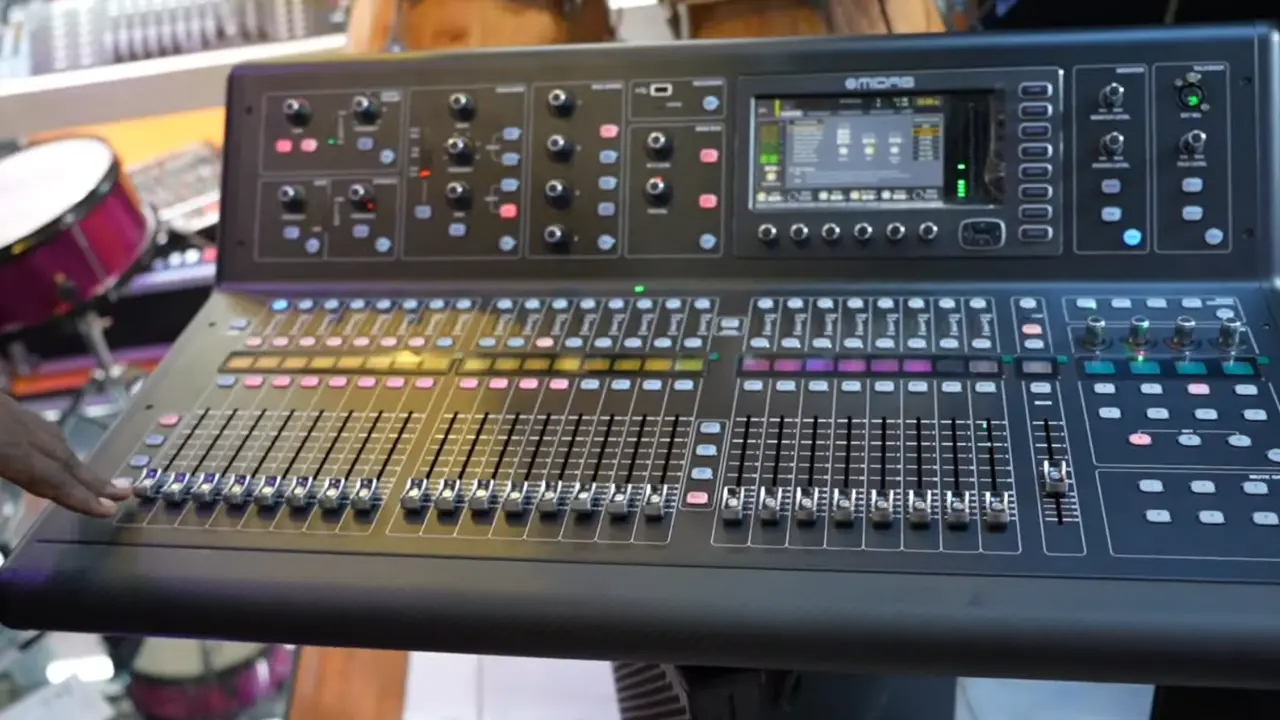 Midas M32 Live Digital Mixer Tutorial (Beginner Guide)