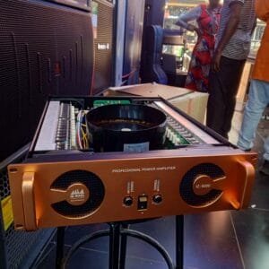 IZ 6000 AMPLIFIER